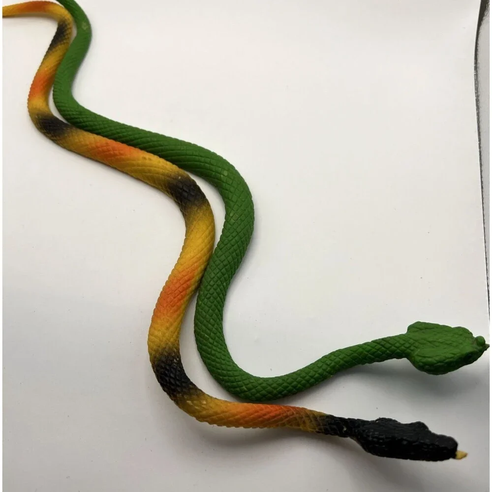 Snakes and Dinosaur's Toys Variety of Kinds Lot of 8 See Pictures for Makers